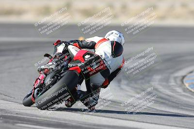 media/Dec-01-2025-Moto Forza (Mon) [[2daa91e15f]]/1-Advanced Group/Session 2 Turn 11 Backside/